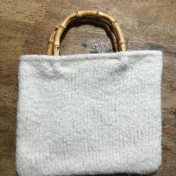 Cutie Handmade Ivory Sweater Purse Bag with Wooden Handles - Picture 4 of 7